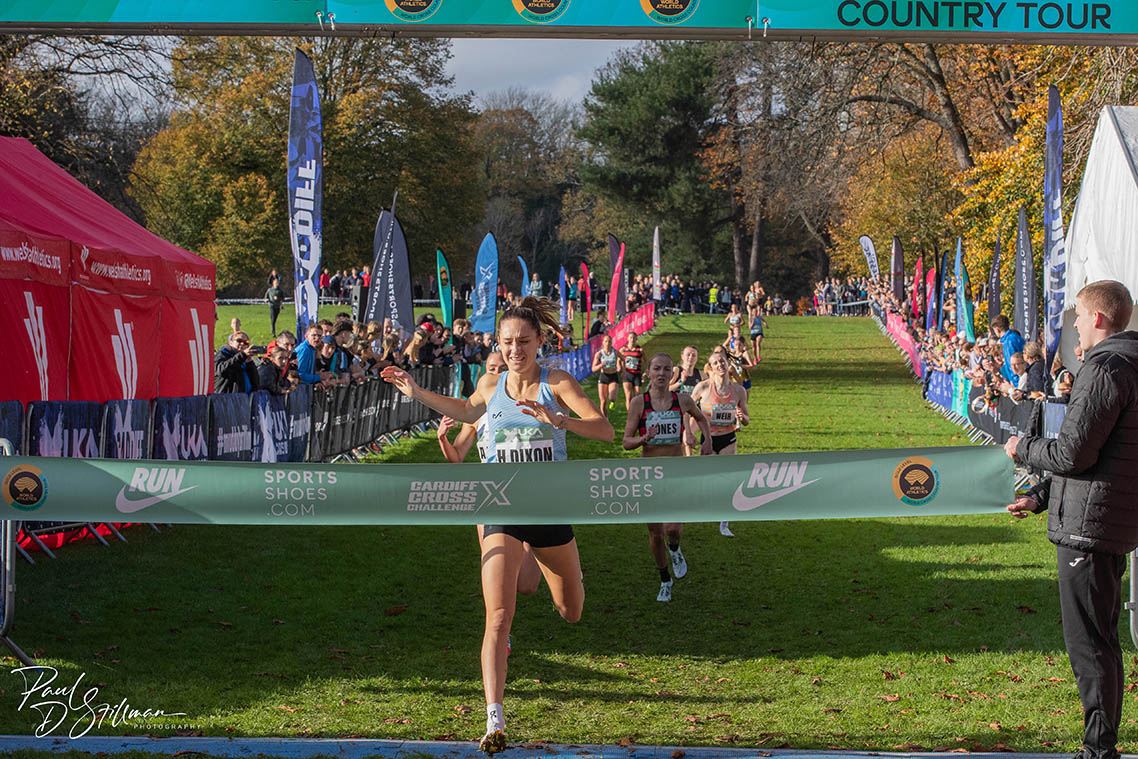 Holly Dixon takes the win